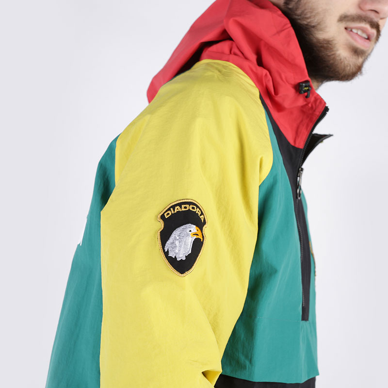 мужская разноцветная куртка Diadora Anorak Mcnairy DR202176304 - цена, описание, фото 3